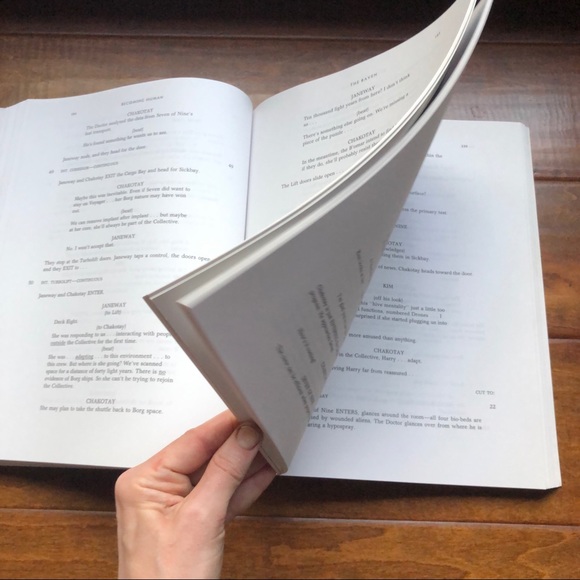 THE STAR TREK SCRIPTS: Book 2: …SEVEN OF NINE… - Picture 13 of 15